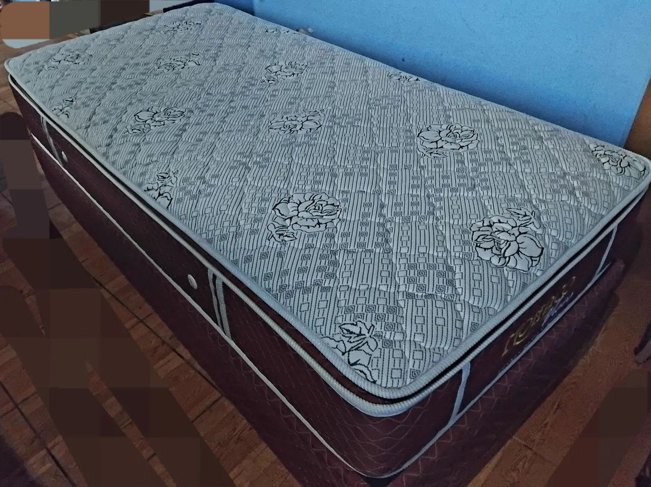 Cama box solteirão com colchão em mola em sacada  - Foto 5