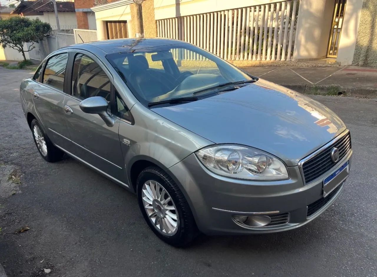 Fiat Linea Absolute 1.9/1.8 Flex Dualogic 4P 2010 - Foto 3