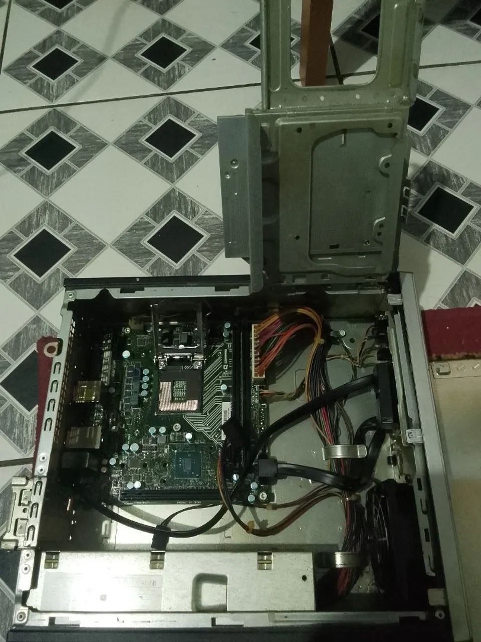 PC Celeron G3900 LGA 1151 - Placa-mãe funcionando