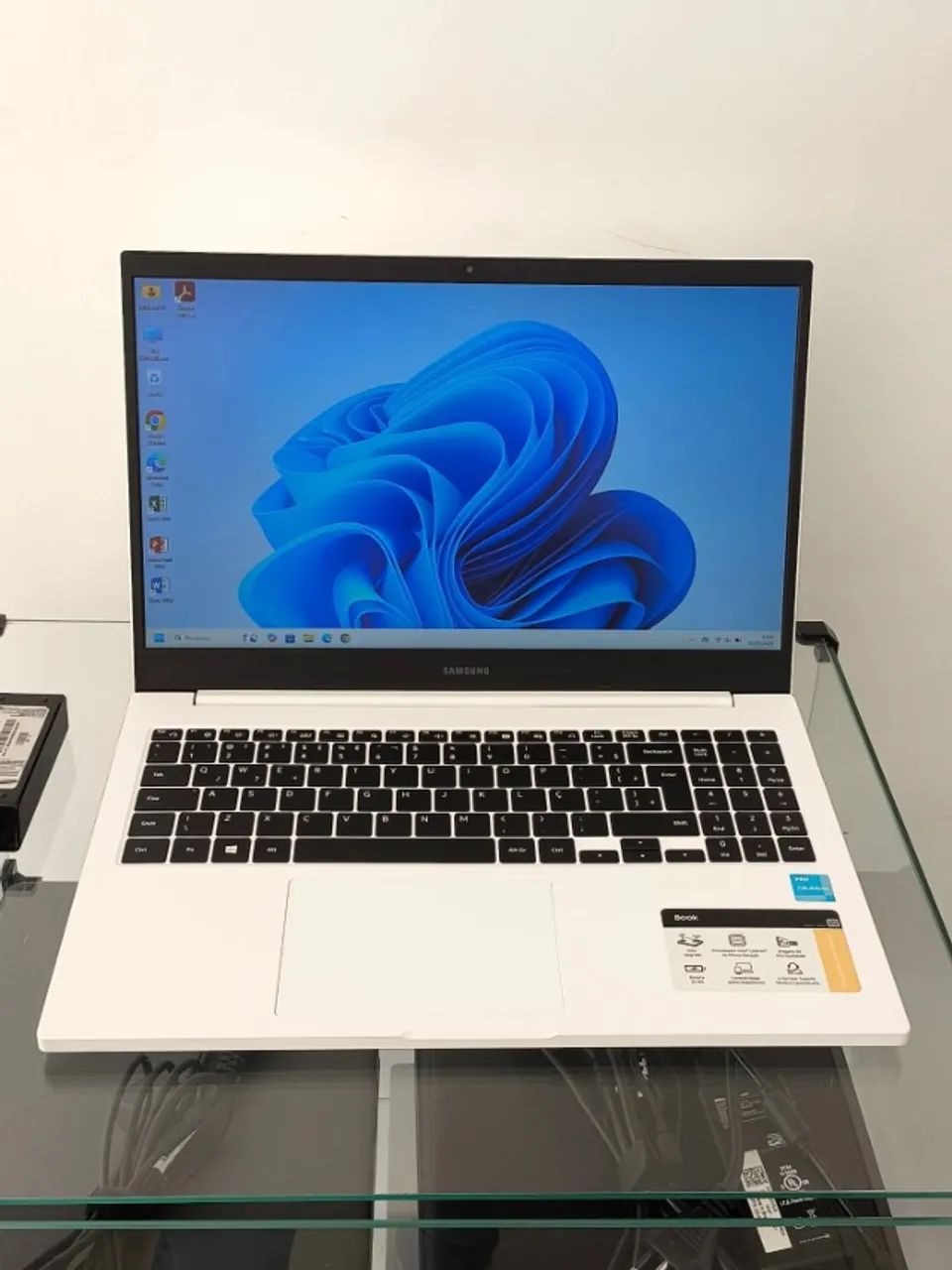 Notebook Samsung Book | Celeron 6305 | 8GB | 240GB SSD | UHD | 15.6"