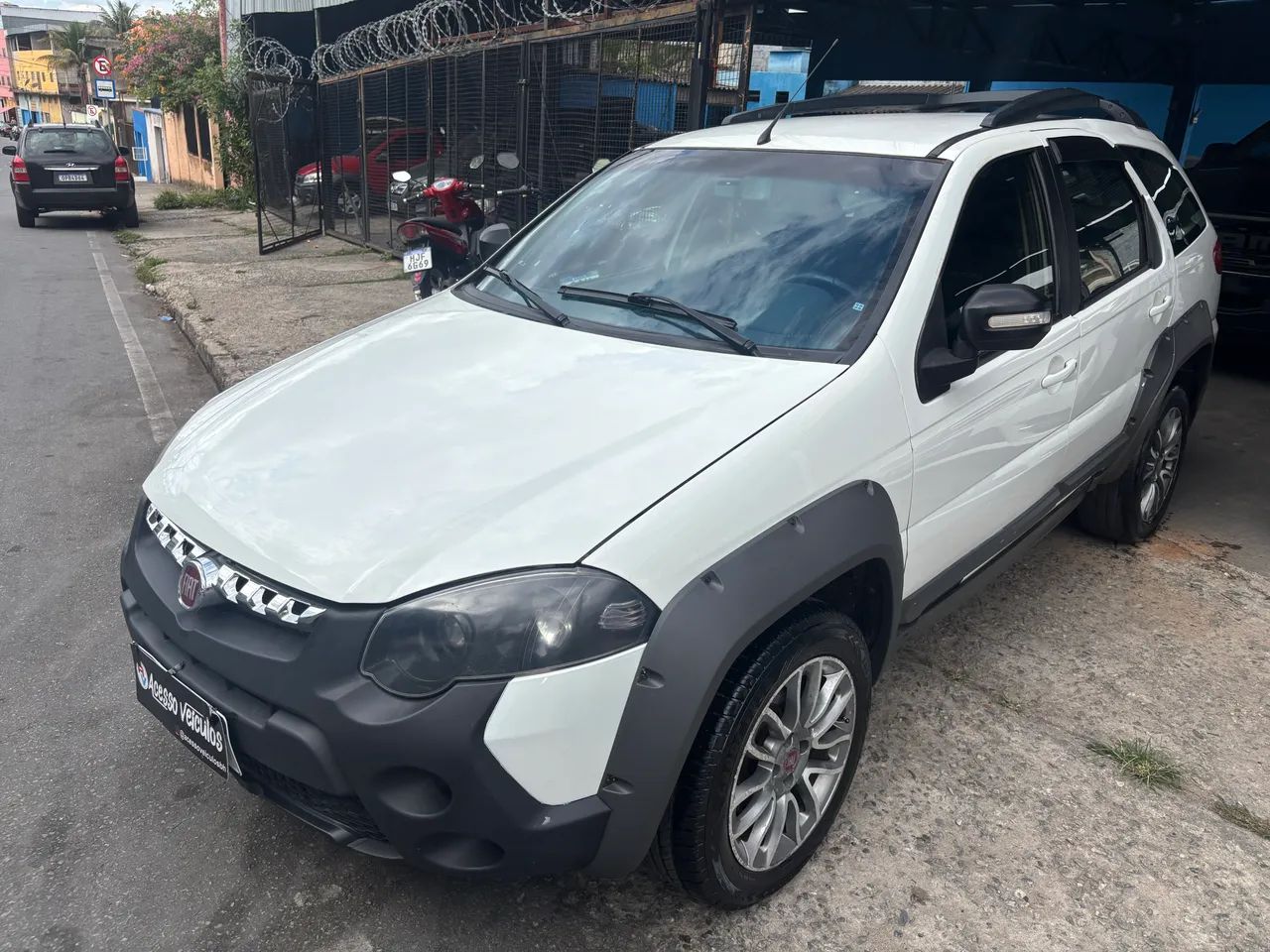 Fiat Palio WEEKEND ADVENTURE LOCKER 1.8 FLEX 2019
