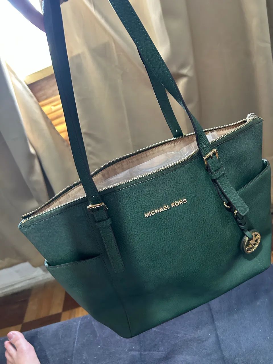 Vendo Bolsas Carmen Steffens e Michael Kors - Foto 4