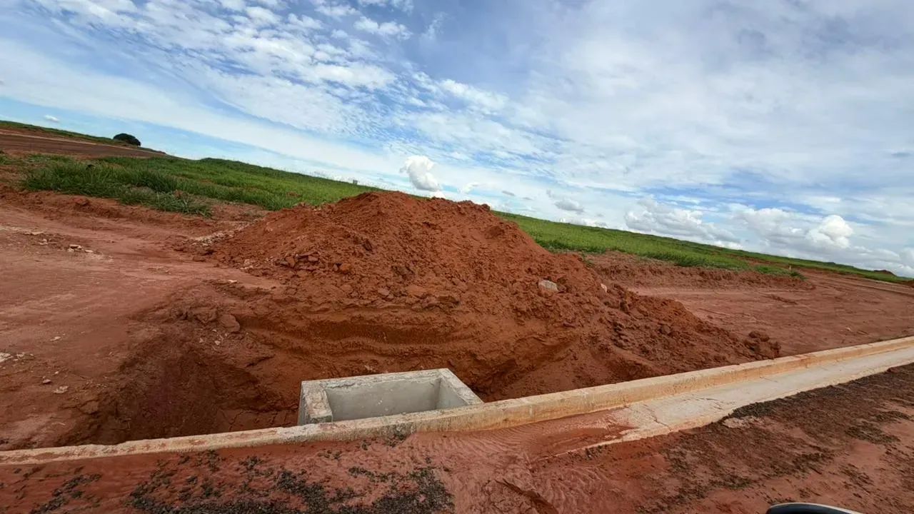 Lote/Terreno para venda possui 300 metros quadrados - Foto 12