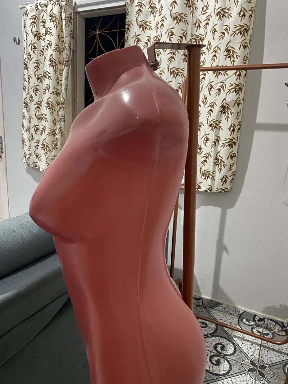 Manequim e Arara rose gold - Foto 2