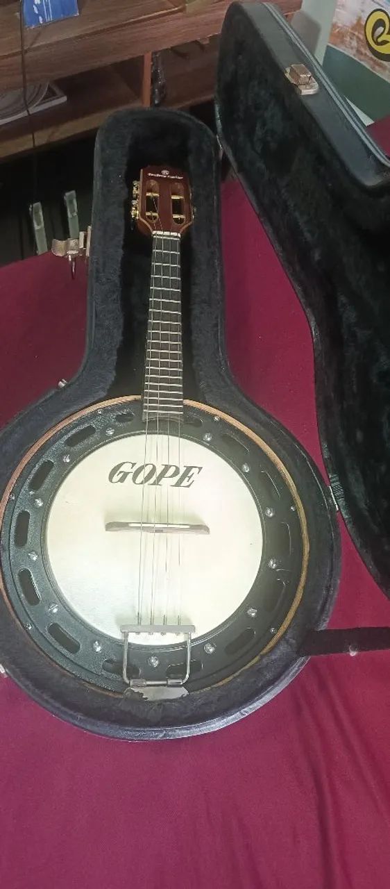 Vende-se banjo Rozini com case - Foto 4