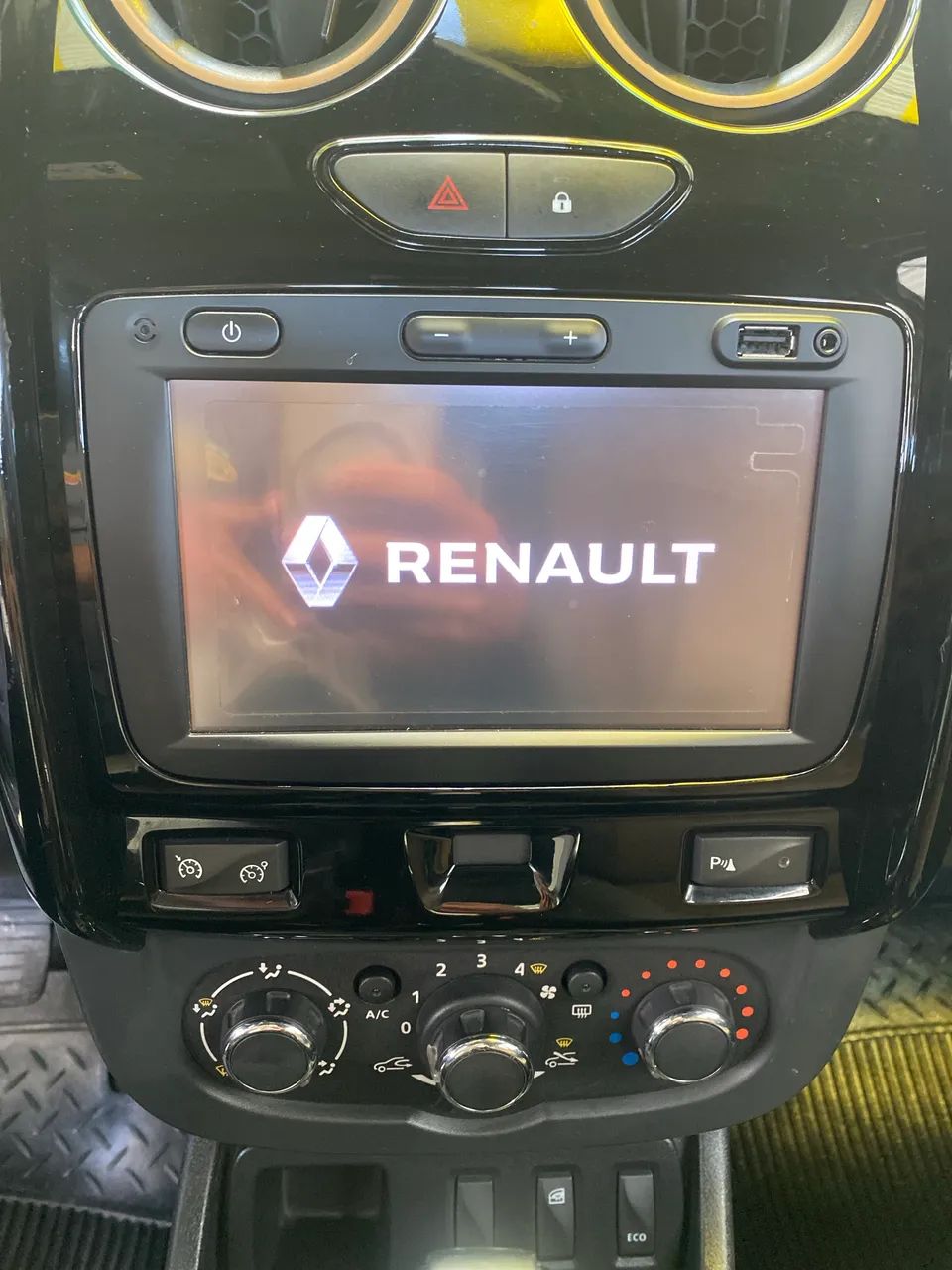 Renault Duster Dynamique 2.0 Hi-flex 16V Aut. 2017 - Foto 2