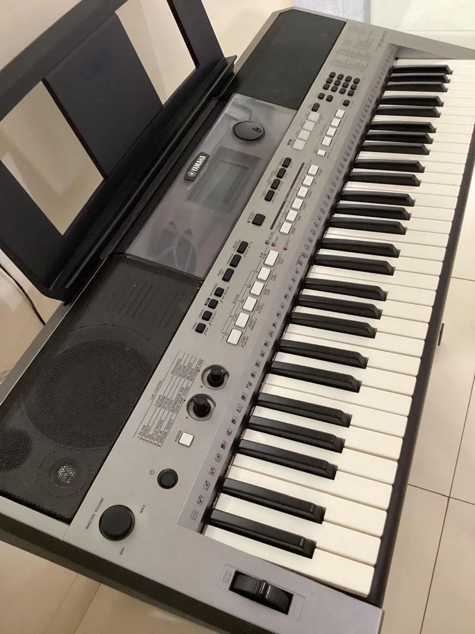 Teclado YAMAHA PSR E443 (PEGA PEN DRIVER) - Foto 3