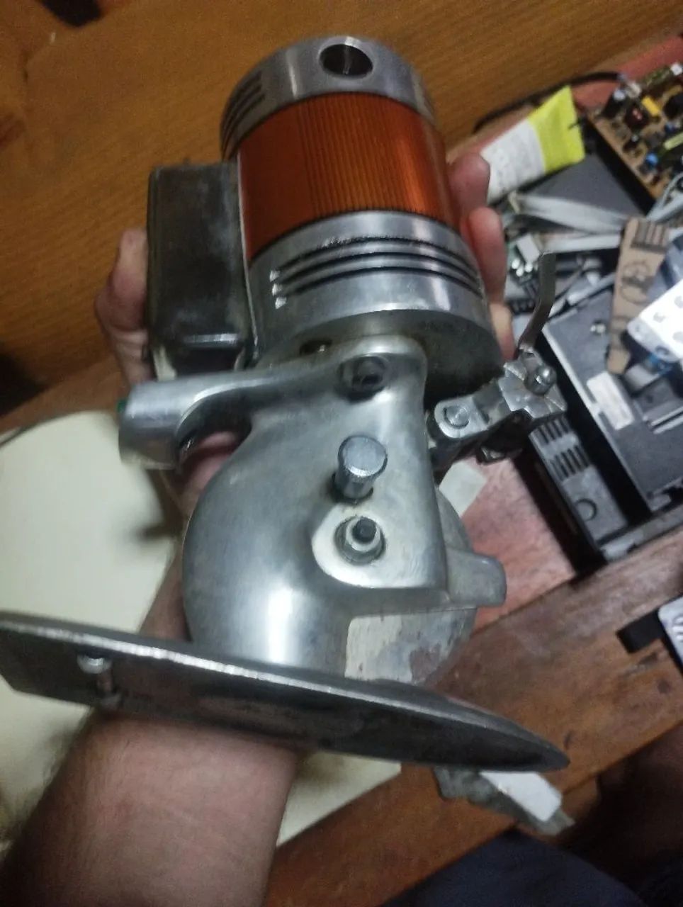 Máquina de cortar tecido  - Foto 2