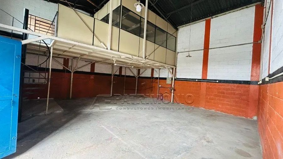 Barracão Comercial Amplo em Excelente Localização - Foto 12