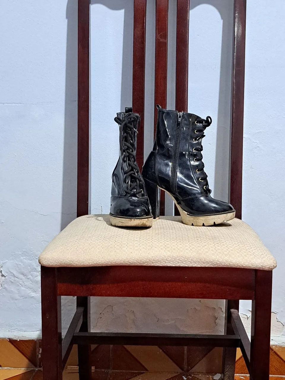 BOTA COTURNO PRETA LINDA - Foto 3