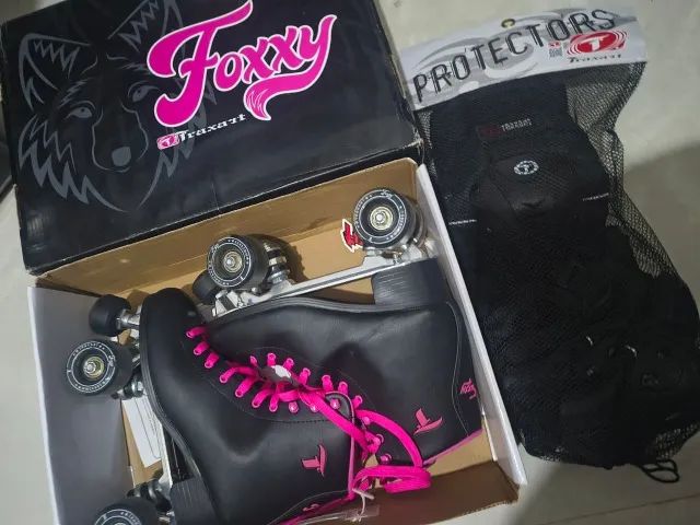Patins preto e rosa Quad Traxart + acessórios de proteção