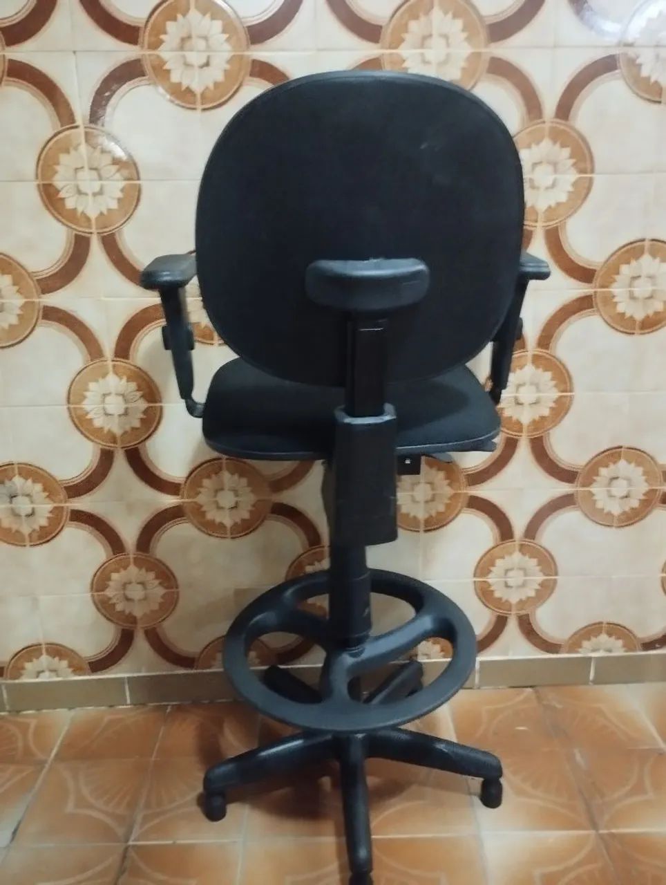 Cadeira caixa alta  - Foto 4