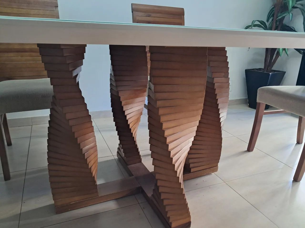 Mesa de Jantar 6 cadeira 1,00 x 1,80 - Foto 3