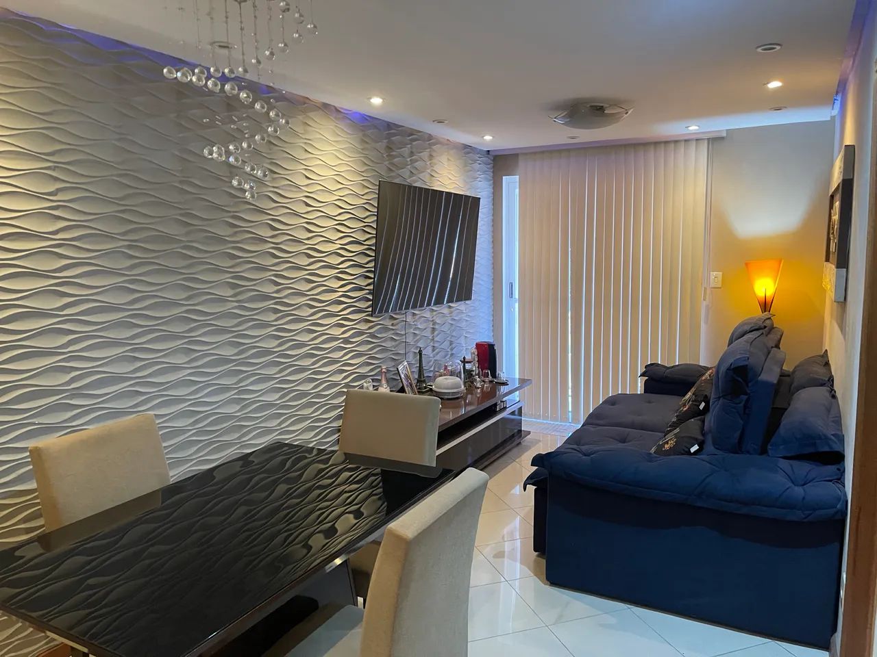 Mesa retangular com vidro na cor preta linda!! - Foto 4