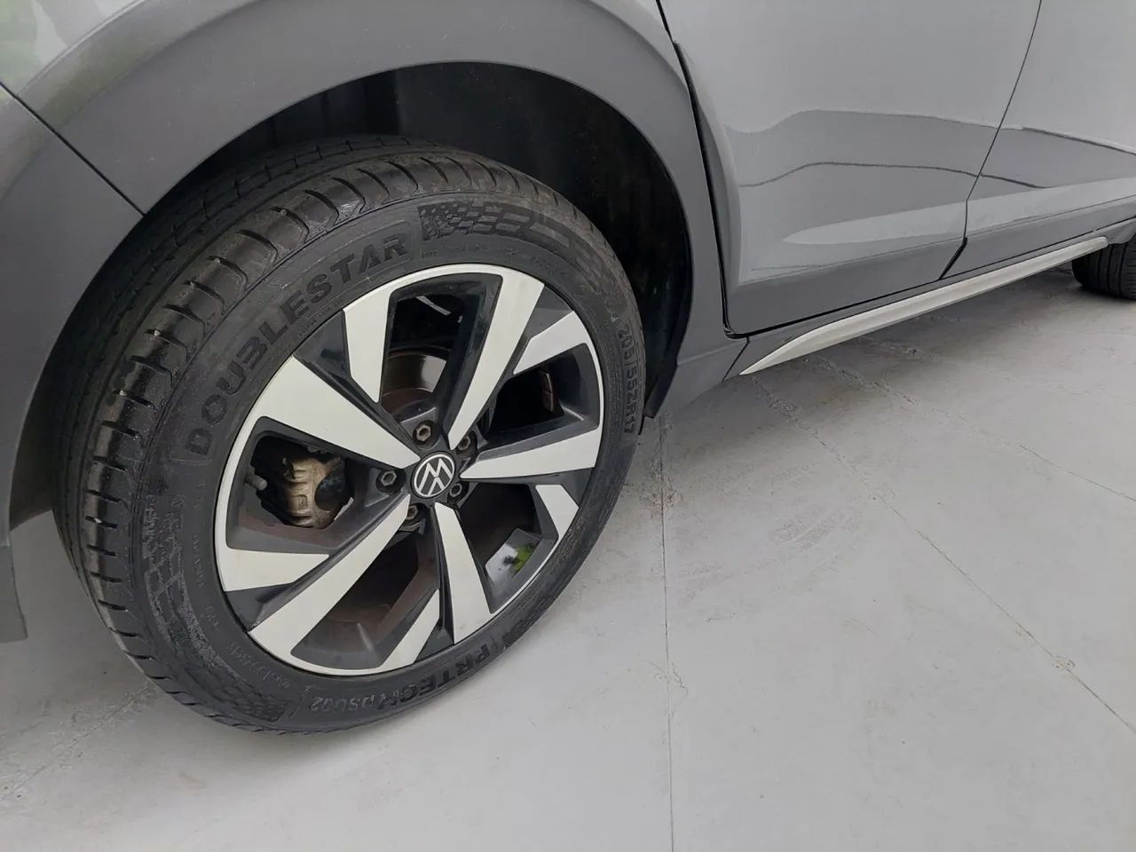 Volkswagen Nivus Highline 1.0 200 TSI Flex Aut., foto 14 de 18