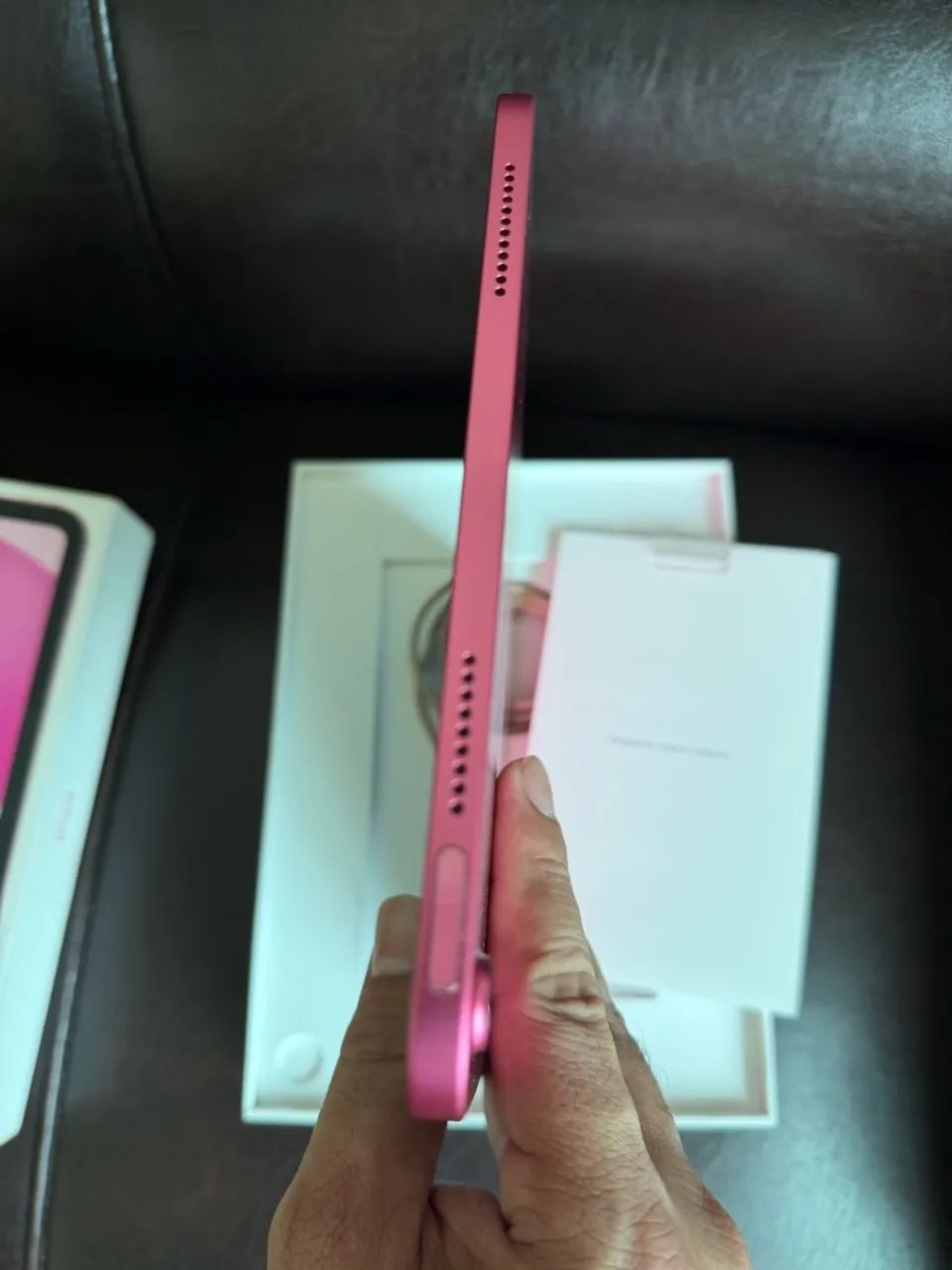 iPad 10 Rosa + Capa 95% de bateria sem detalhes  - Foto 3