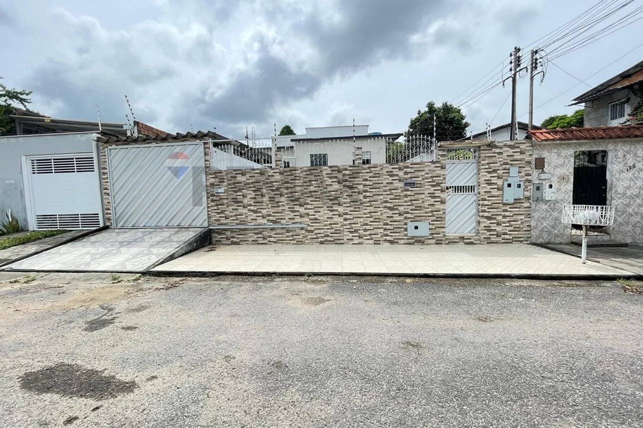 Casa no conjunto Atílio Andreazza - Japiim com 7 quartos