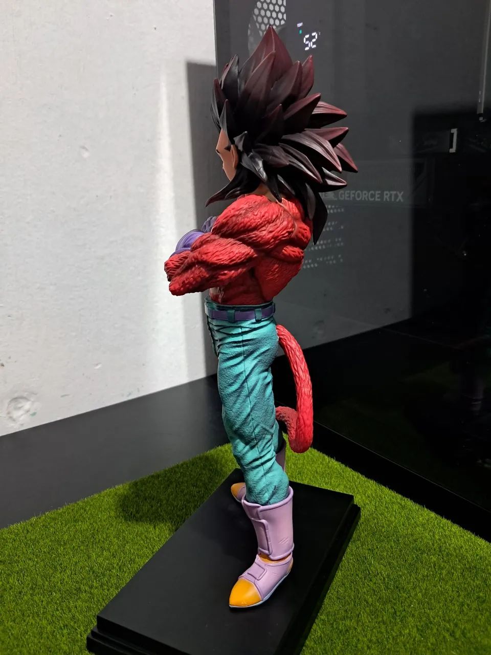 Action Figure Dragon Ball GT - Vegeta SSJ 4 30cm - Foto 3