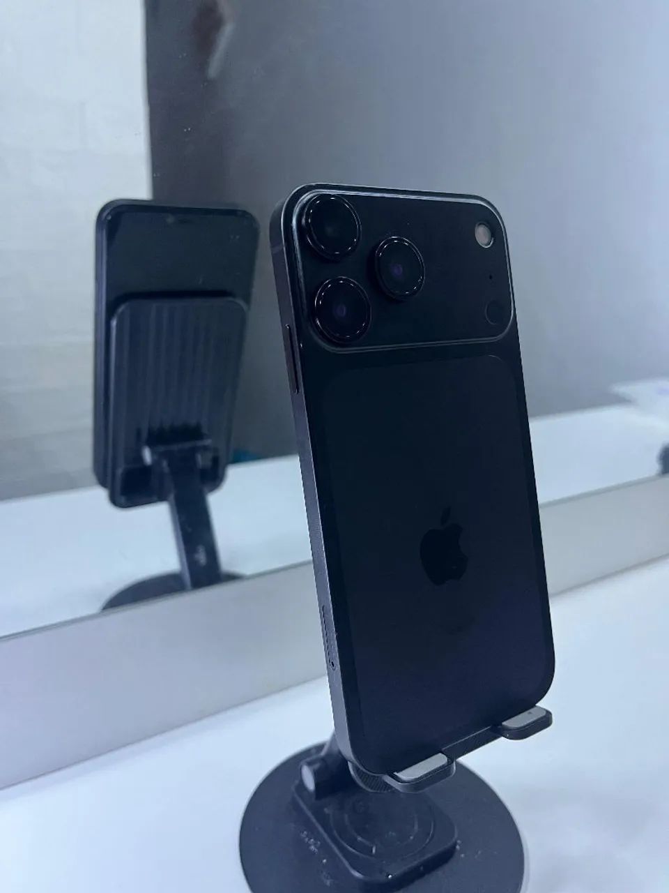 iPhone 11 na carcaça do 18 pro 