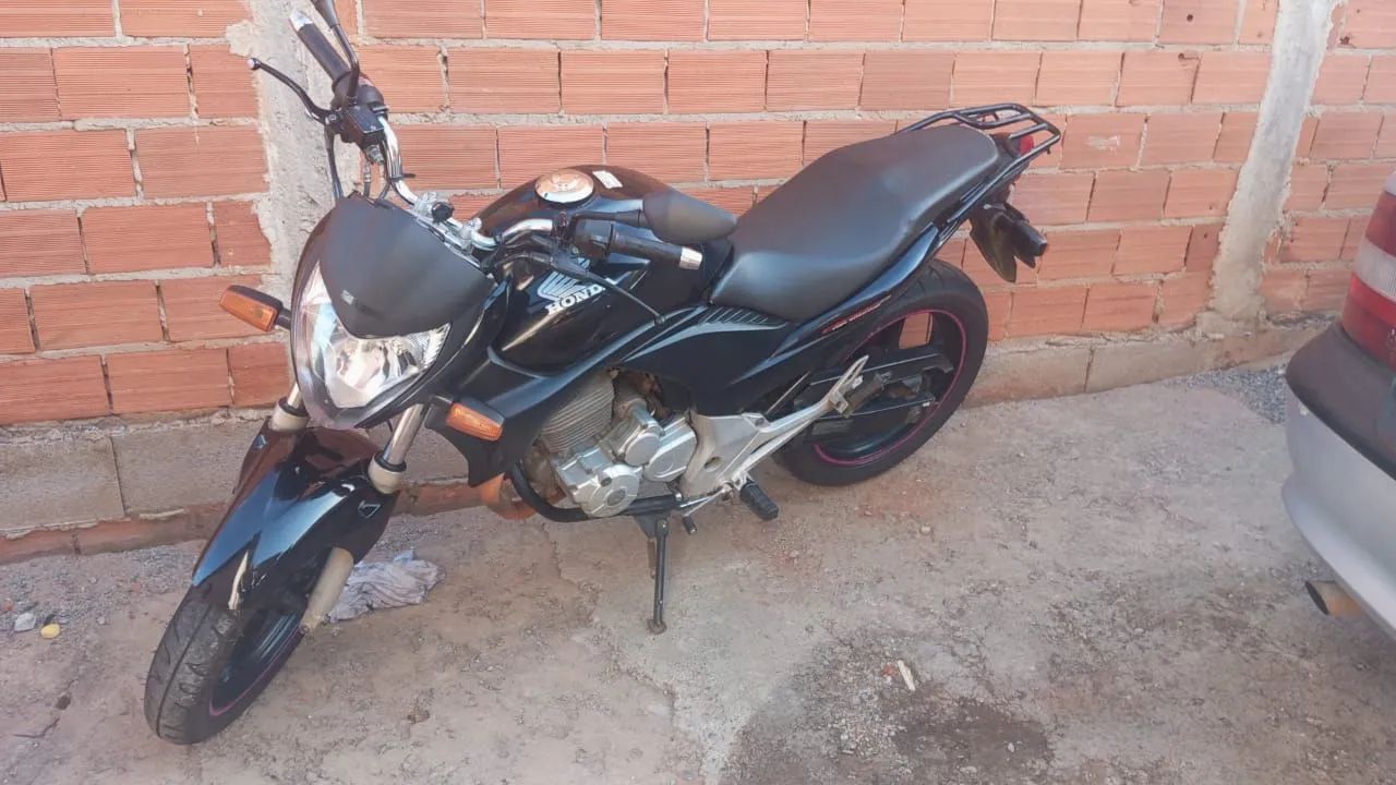 CB 300 - Foto 2