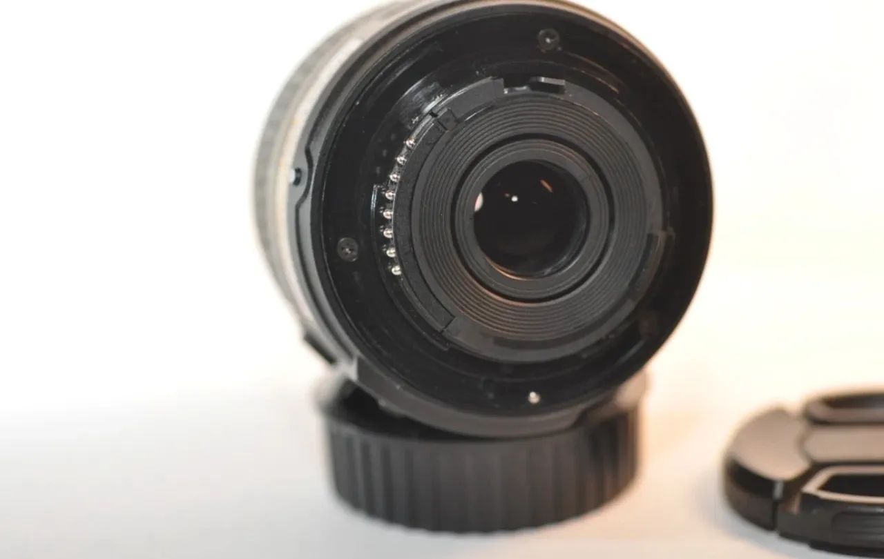 Lente Nikon Af-s Dx 18-55mm F/3.5-5.6g Vr Ii - Foto 4