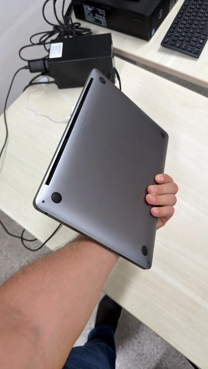 MACBOOK M1 PRO  - Foto 3