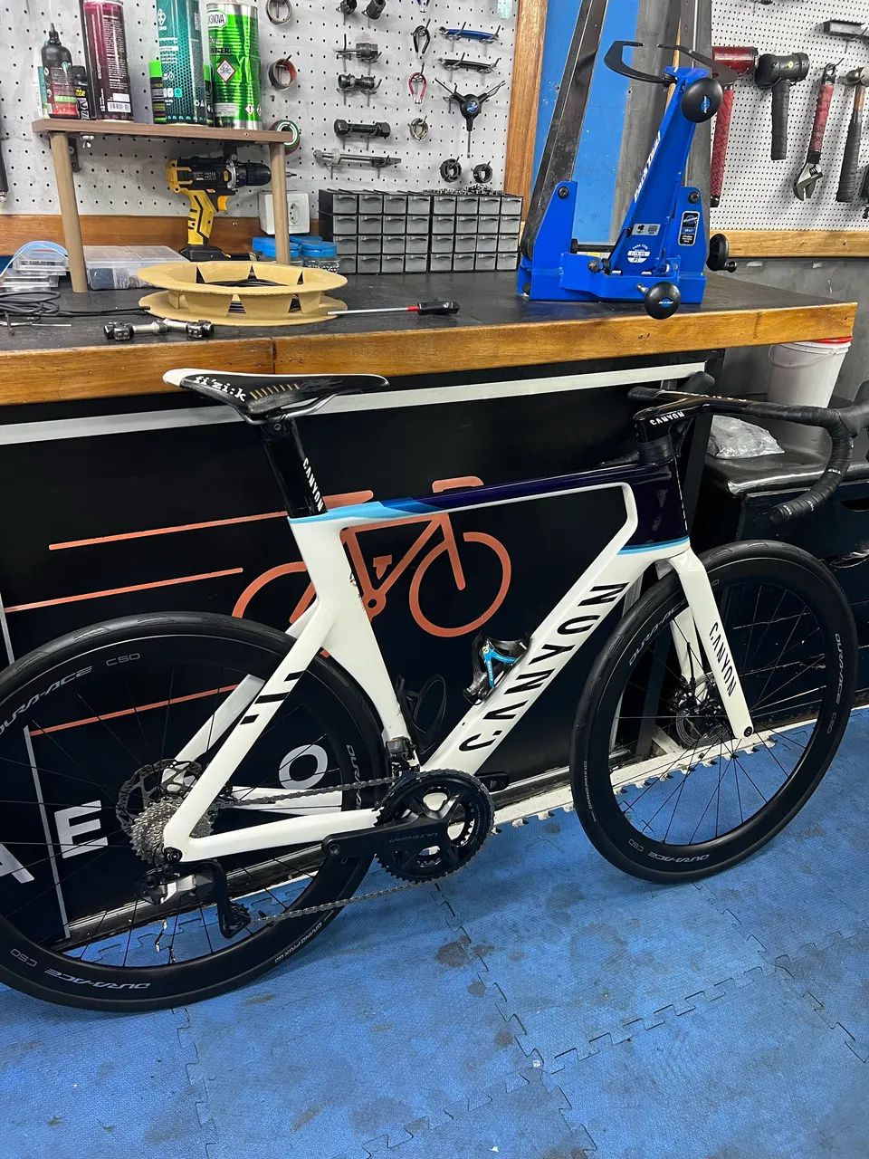 Bicicleta Canyon Aeroad CFR 2024 