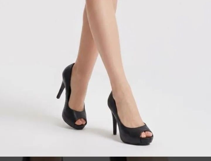 Scarpim Peep toe preto n°36