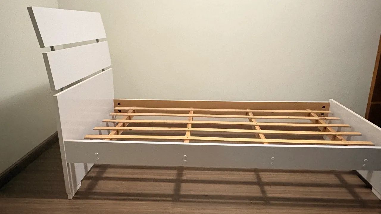 Suporte para cama de solteiro branco - Foto 3