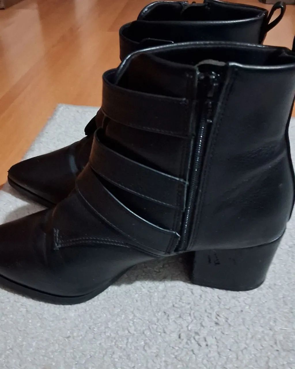 Vendo bota feminina - Foto 4