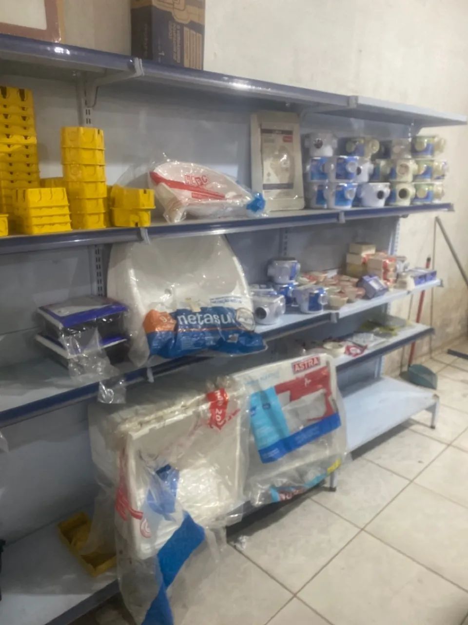 Prateleiras comercial - Foto 2