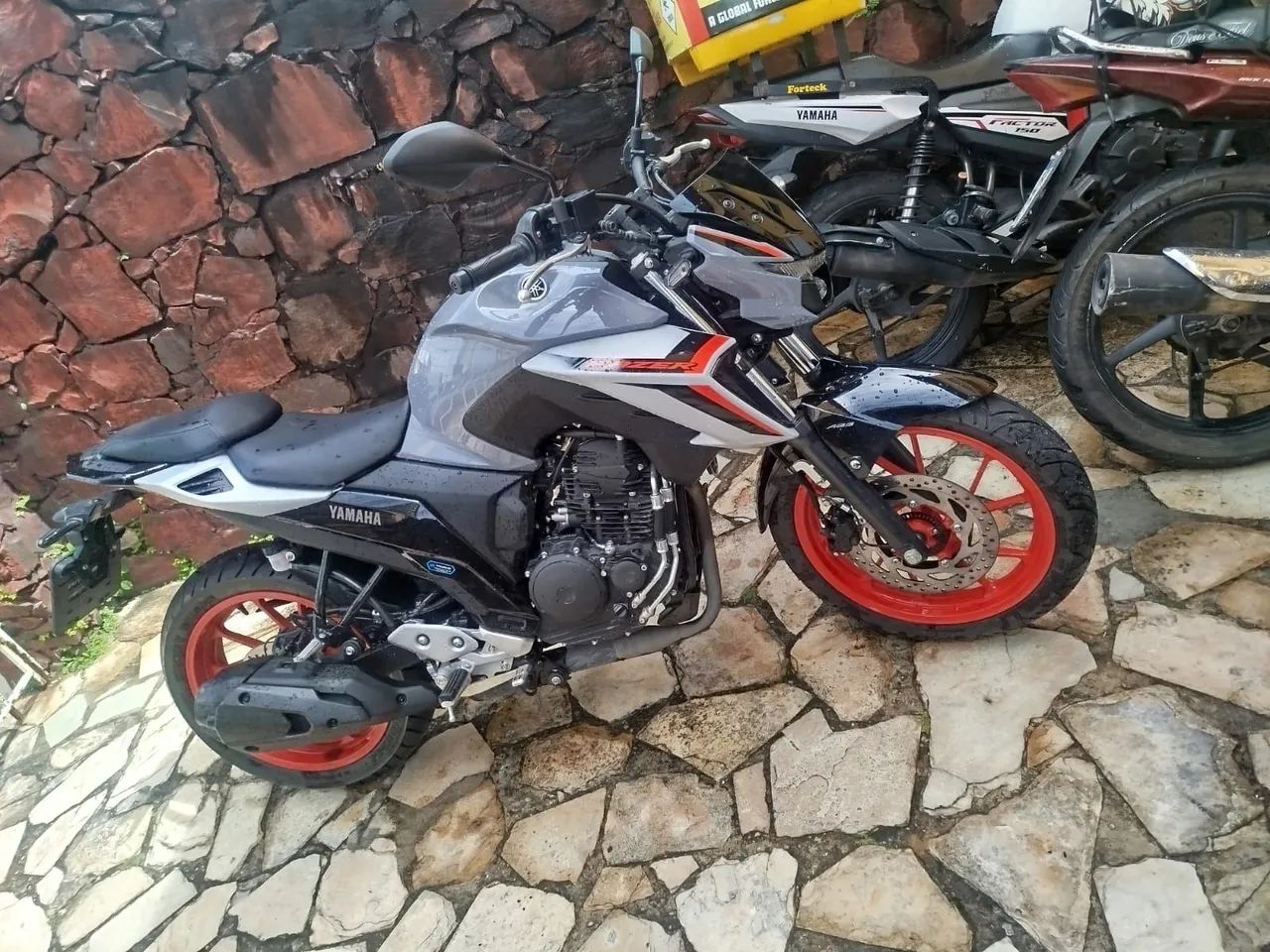 Vendendo para quitar o carro - Foto 3