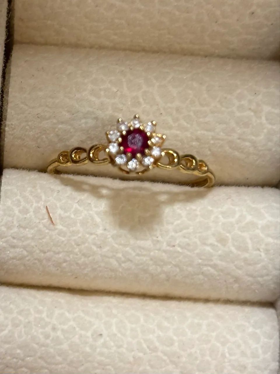 Anel com rubi e diamantes - Foto 3
