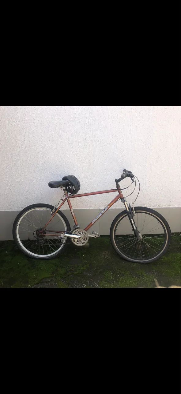 Bicicleta com capacete - Foto 5