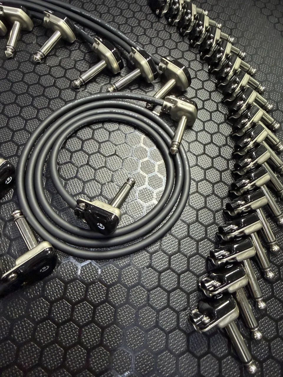 Patch Cables P10 Mono para pedais Cabo Mono P10 90° Low Profile Mogami Rean Neutrik - Foto 6