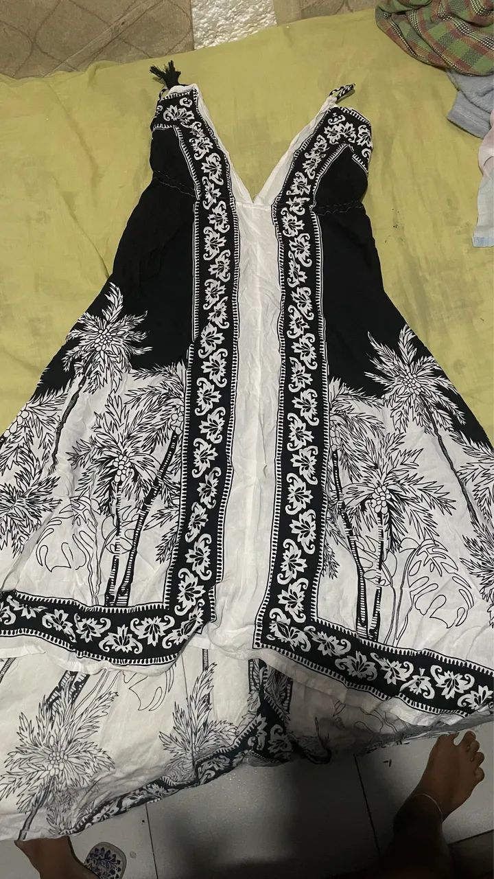 vestido indiano preto e branco