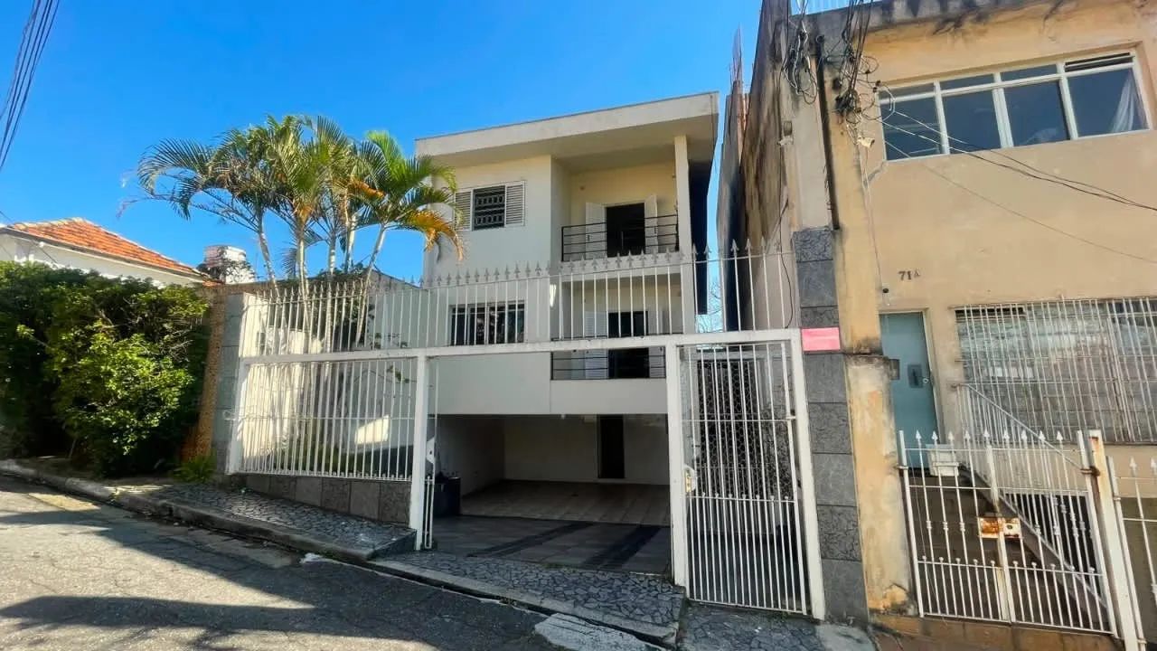 Casa comercial na Rua Francisco Jacinto, 43  200 m²
