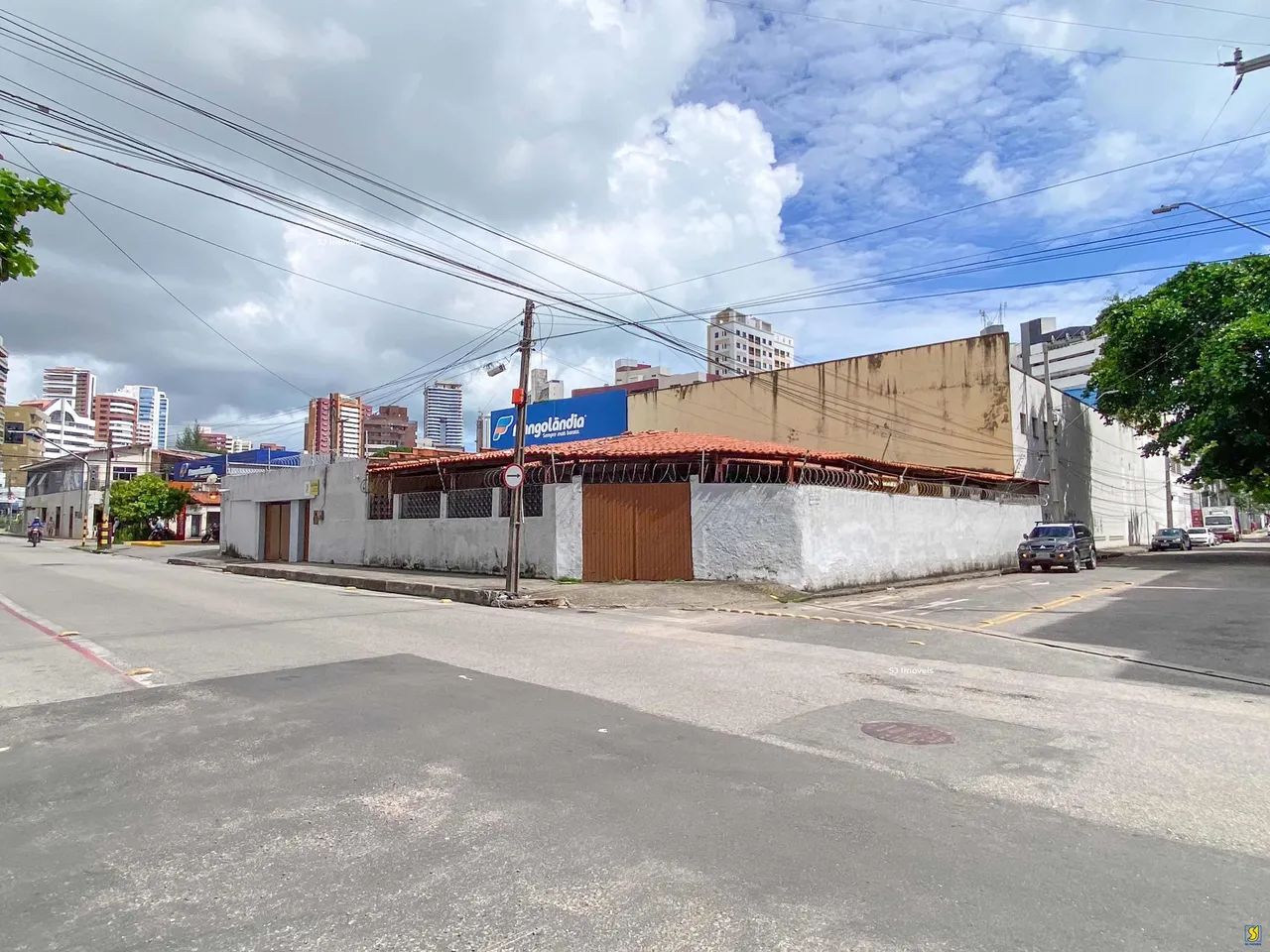 Ponto comercial de esquina com 484 m² e 9 salas no Meireles - Foto 2