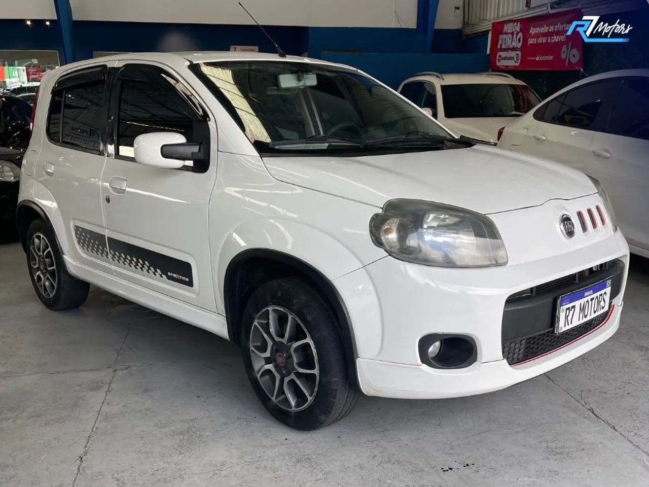 Fiat Uno Sporting 1.4 EVO Fire Flex 8V 2P 2013 - Foto 5