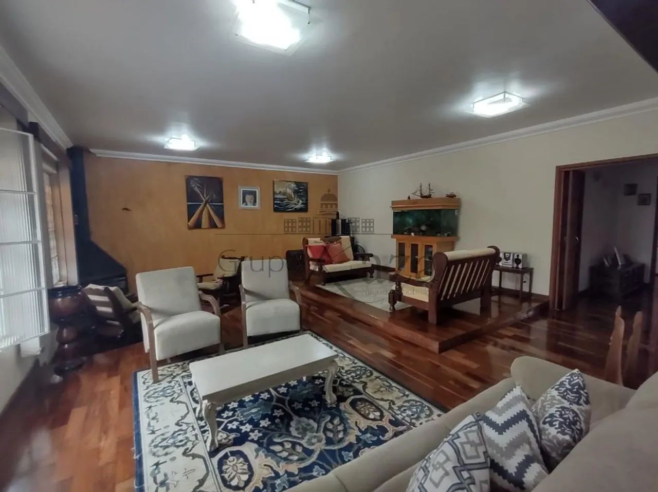 Casa - Bosque dos Eucaliptos - 3 Dormitórios - 300m².