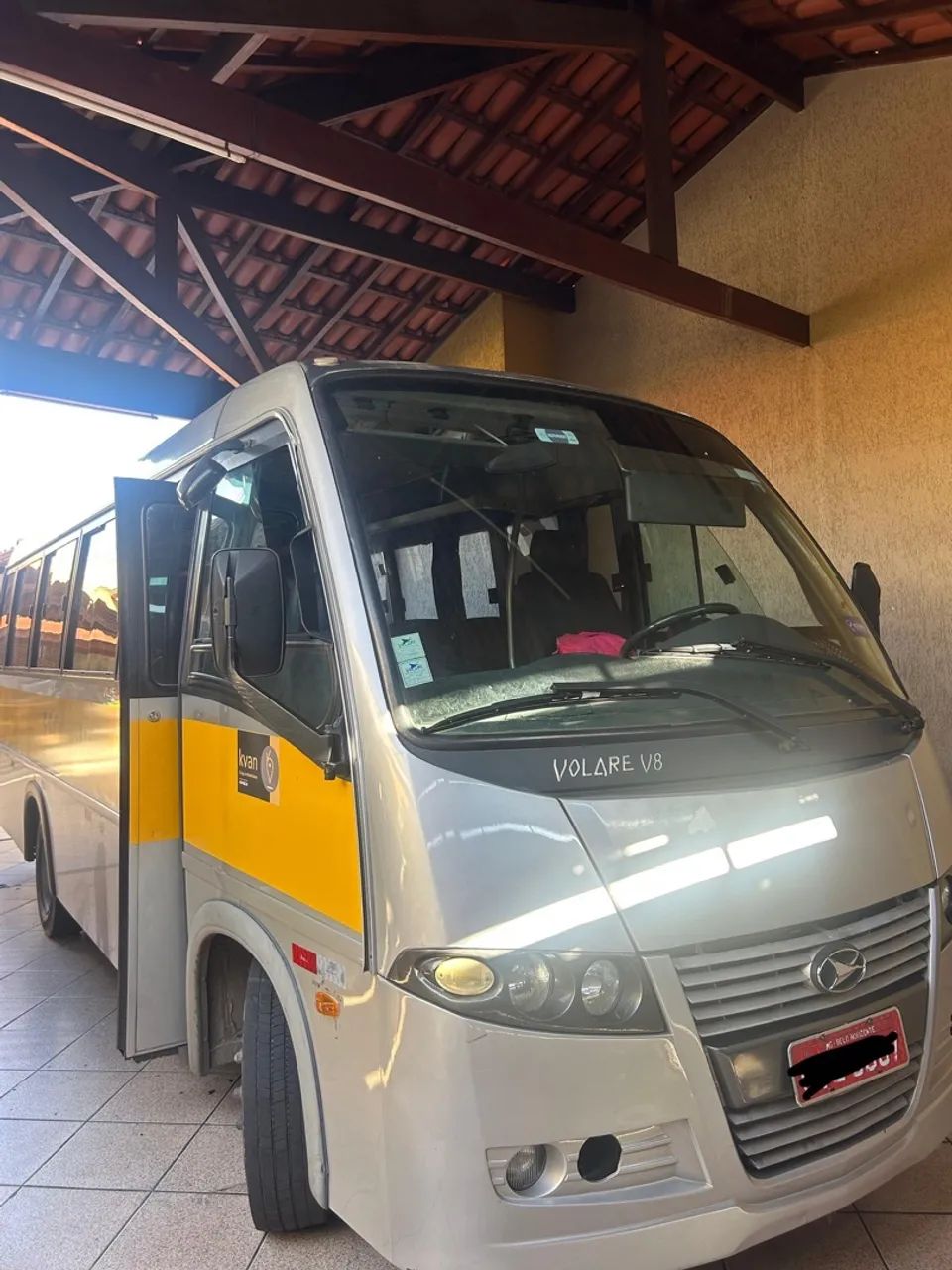Microônibus 28 lugares para transporte 