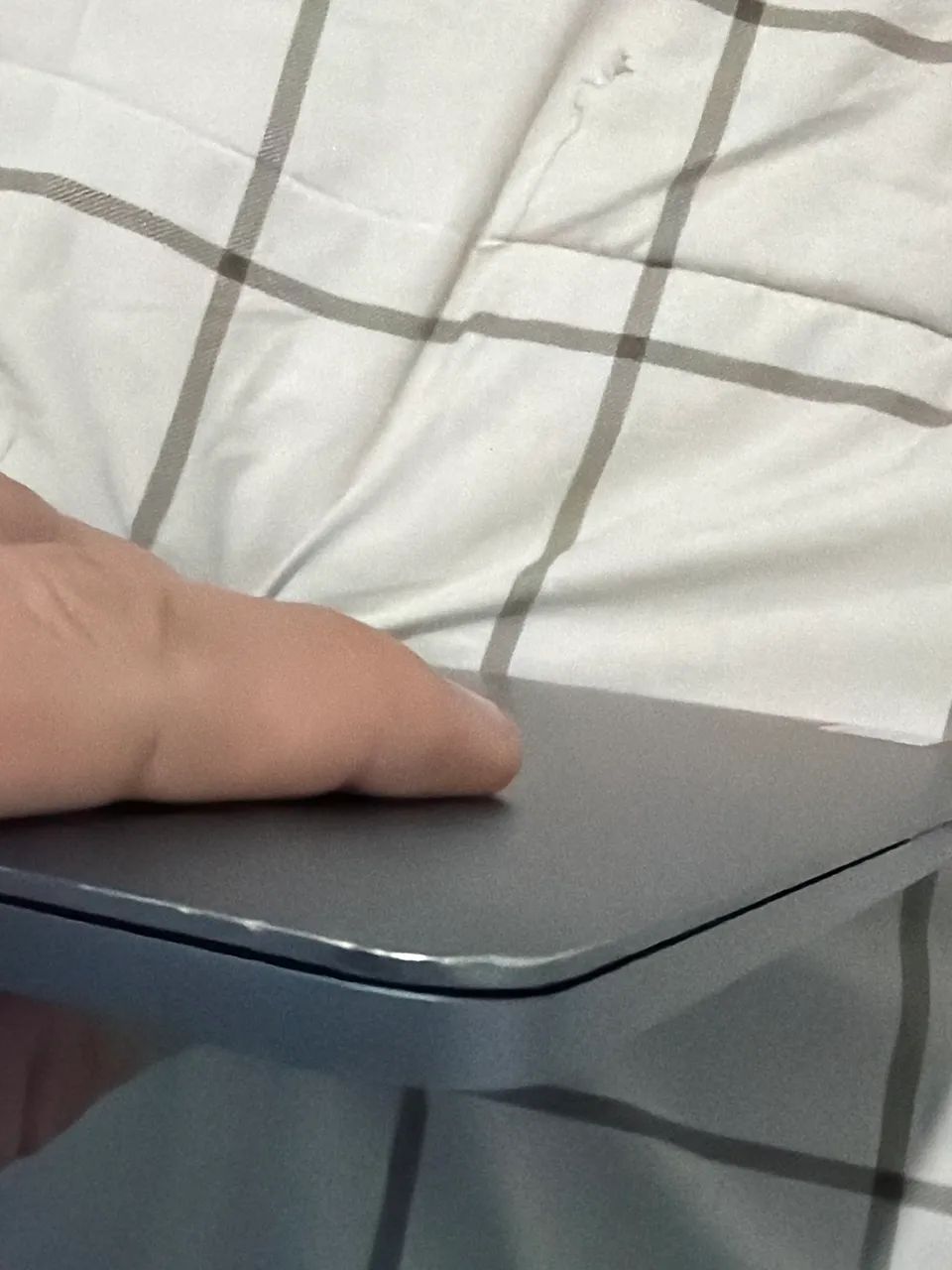 Perfeito MacBook Pro 2018 i7 16RAM 512SSD - Foto 3