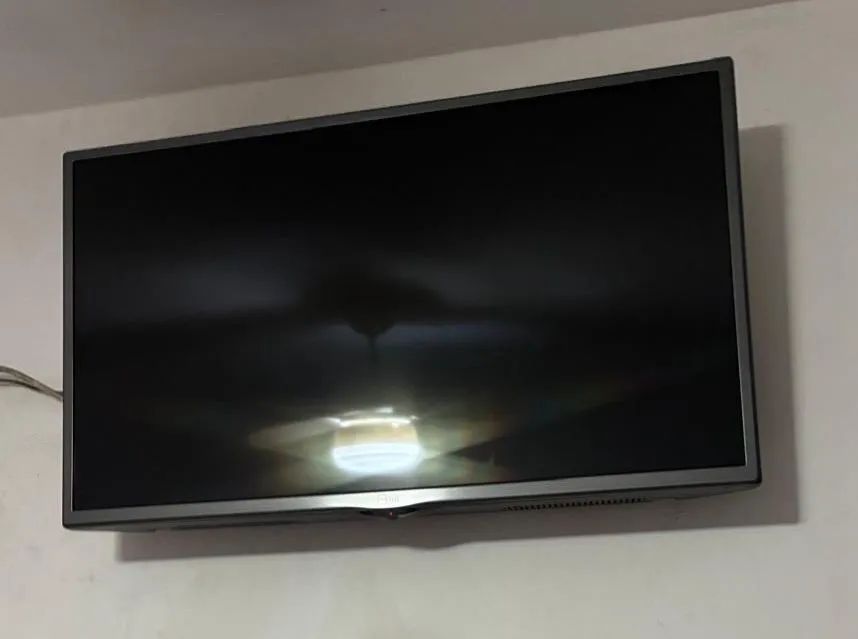 TV smart 32 Polegadas marca LG sem o controle 1.900