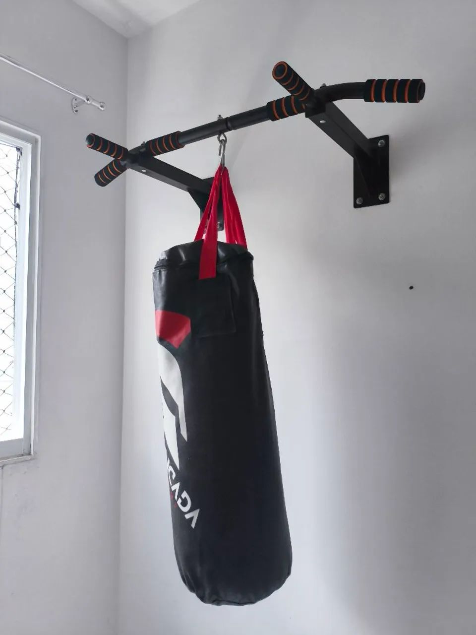 Barra + saco pancada boxe