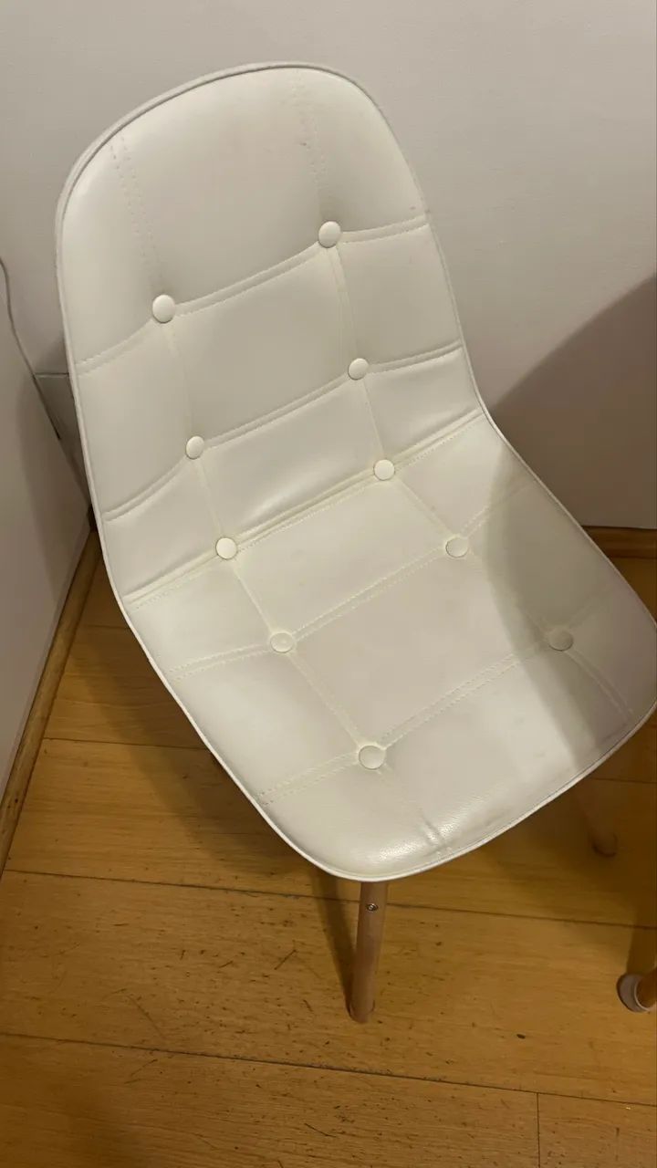 Conjunto branco Eiffel mesa redonda 90cm + 2 cadeiras - Foto 4