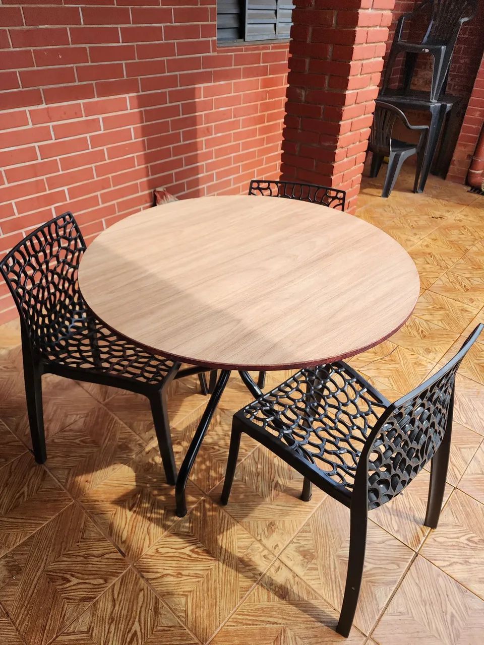 Mesa e cadeiras  - Foto 3