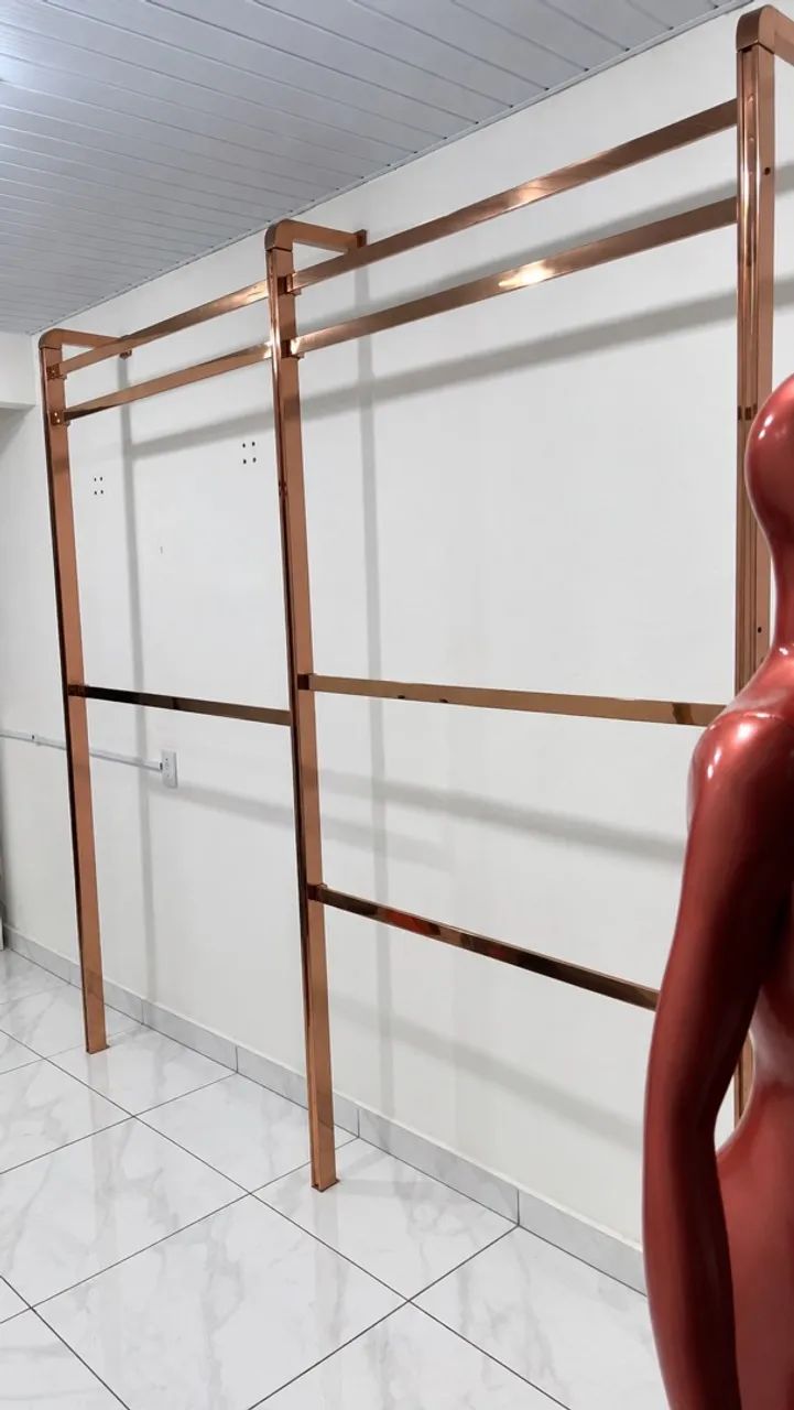 Arara Importada de Roupas para Loja - Foto 2