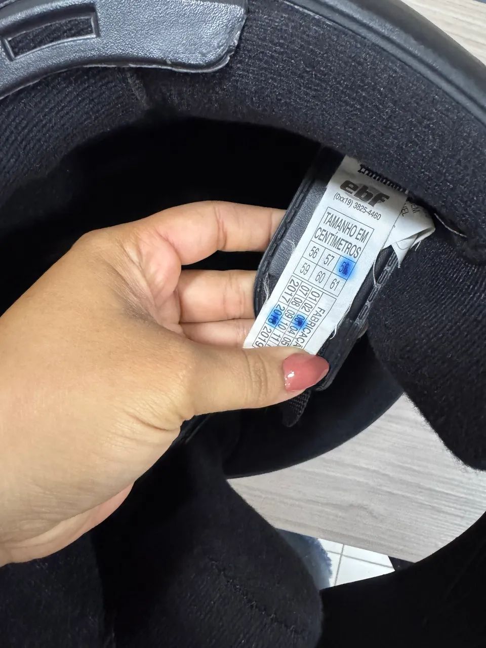 Capacete EBF New E8 Solid Escamoteável Preto brilhante - Foto 5