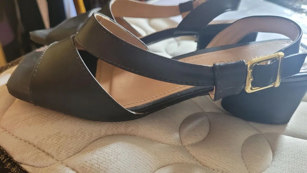 Sandália Constance Tam 38 só R$49 - Foto 2