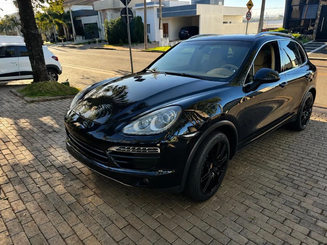 Porsche Cayenne S 4.5/4.8 2011 - Foto 2